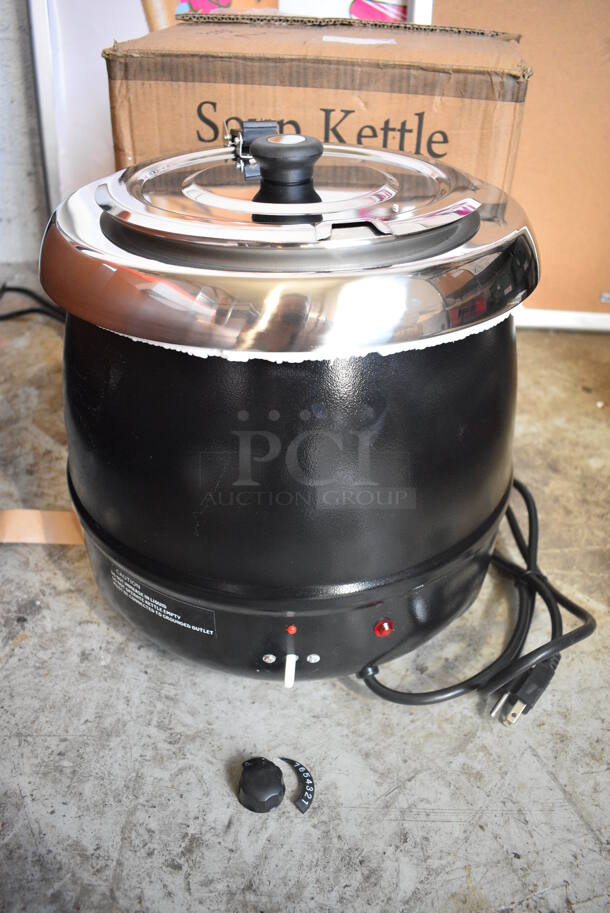 BRAND NEW SCRATCH AND DENT! Clark Model 177S30 Metal Commercial Countertop Soup Kettle Food Warmer. 120 Volts, 1 Phase. 13x13x13. Tested and Working!