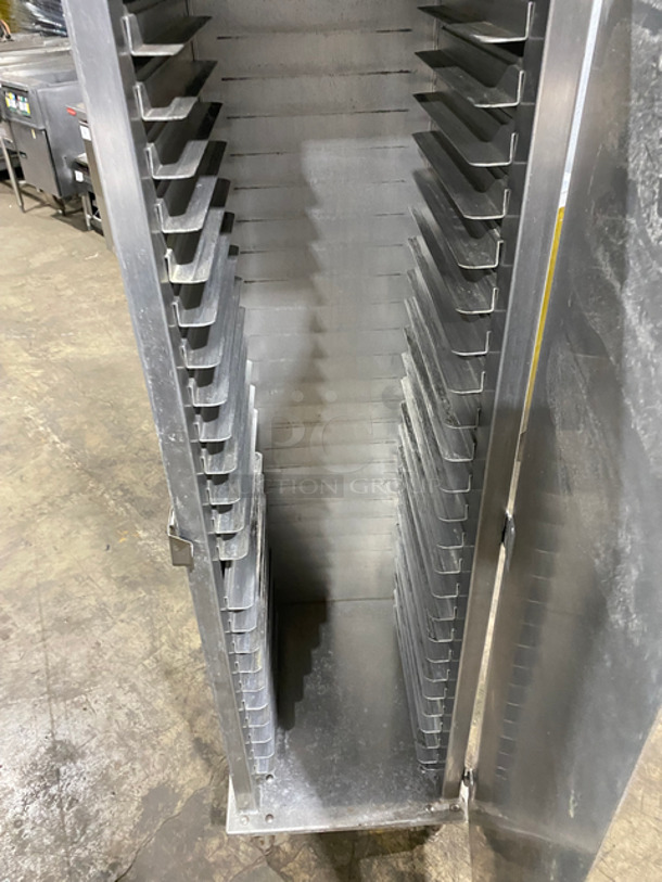Lockwood Commercial Single Door Enclosed Pan Transport Rack! Solid Stainless Steel! On Legs! Model: CA60RR25 - Image 6 of 7