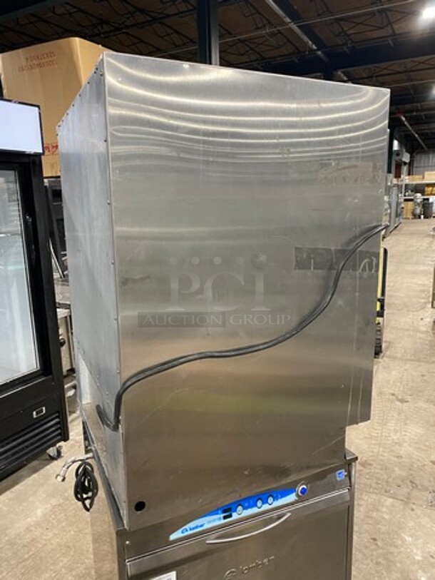 Traulsen Countertop/ Undercounter Single Door Cooler! With View Through Door! Model: UC27WT SN: M5015705M 115V 60HZ 1 Phase - Image 4 of 7
