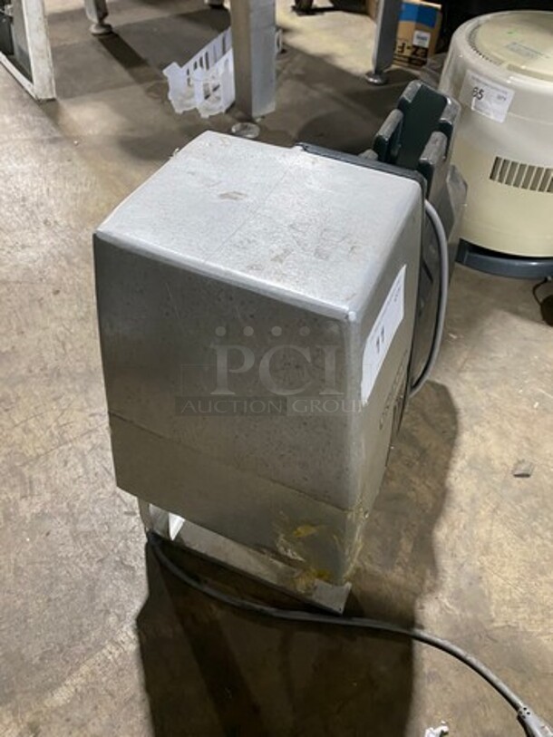 Hobart Commercial Countertop Meat Tenderizer Machine! Stainless Steel Body! Model: 403 SN: 311553641 115V 60HZ 1 Phase - Image 4 of 8