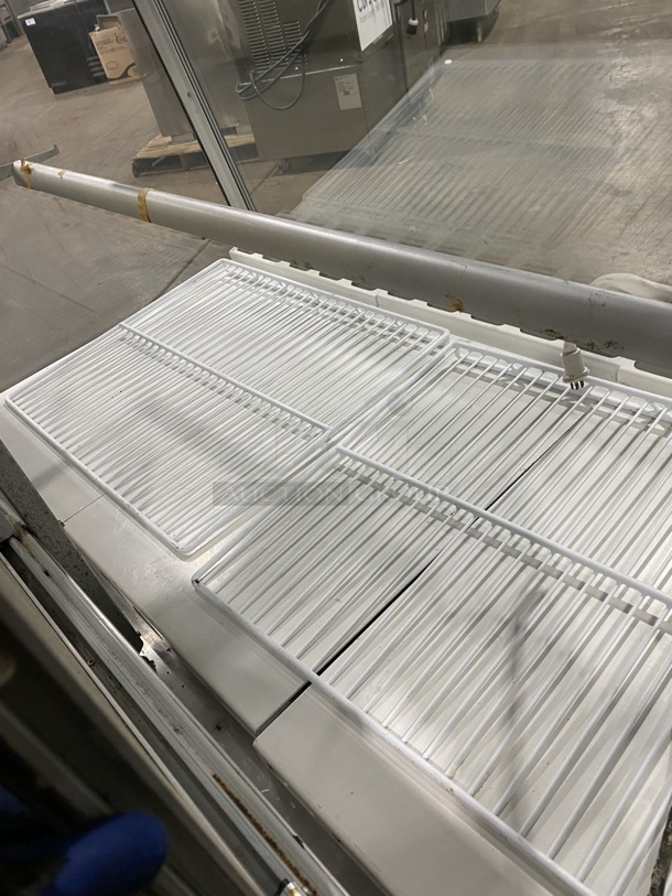 Spartan Model:97048-48R SN:30989! Commercial  Refrigerated Bakery Display Case Merchandiser! 120 Volts, 60 Hz, 1 Phase. 48x35x48! - Image 5 of 7