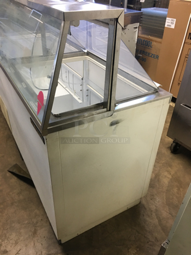 True Commercial Ice Cream Dipping Cabinet Merchandiser! With Sneeze Guard! With Flip Access Doors! Model: TDC-27 SN: 7429011 115V 60HZ 1 Phase - Image 2 of 7