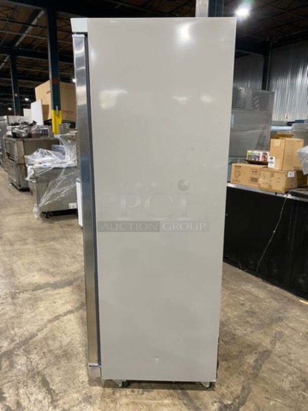 NEVER USED! SCRATCH-N-DENT! Kelvinator Commercial Single Door Reach In Cooler! Poly Coated Racks! All Stainless Steel! On Casters! Model: KCHRI25R1DRE SN: 03221448 115V - Image 4 of 7