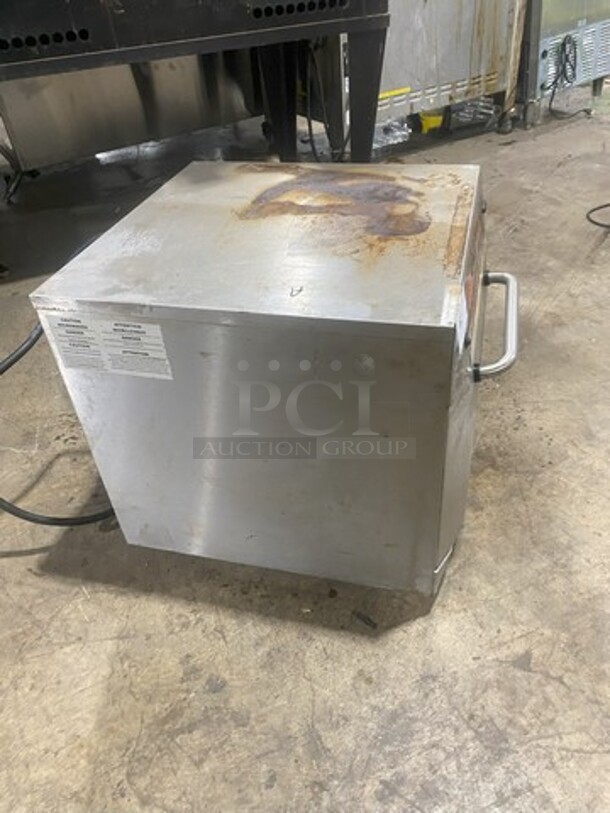 WoW! Merry Chef Counter Top Electric Powered Rapid Cook Turbo Oven! Model PVS402 Serial 0206000327! 208V 1 Phase!  - Image 2 of 8
