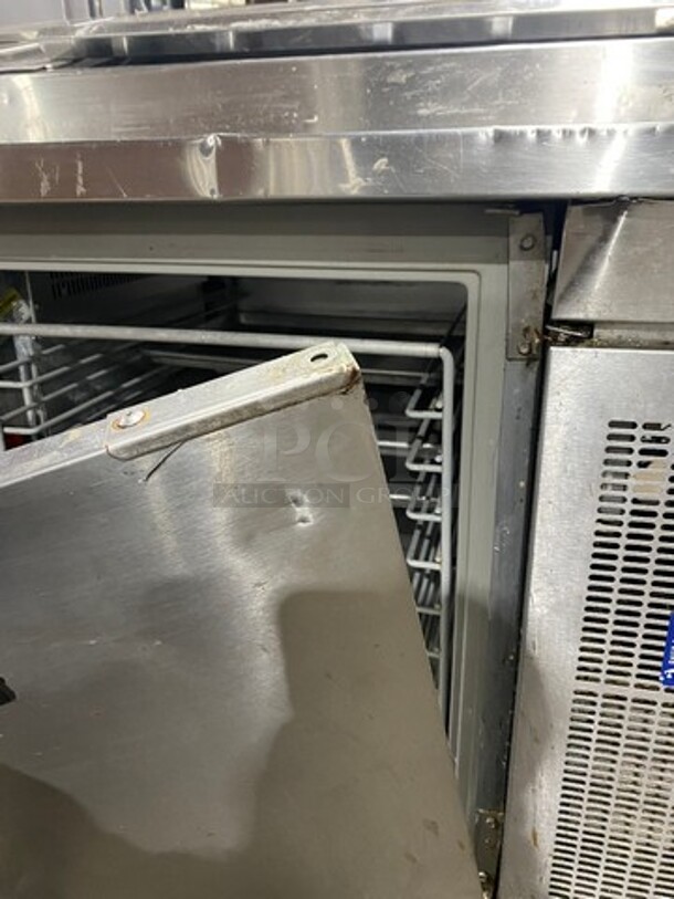 Randell Commercial Refrigerated Pizza Prep Table! With 4 Drawer & Single Door Refrigerated Storage Space Underneath! All Stainless Steel! Model 8383N Serial W27312911! 115V 1Phase! On Casters! - Image 7 of 12