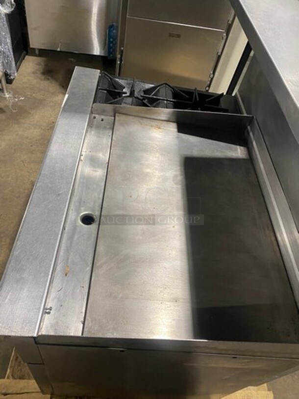 WOW! Vulcan Commercial Natural Gas Powered Flat Top Griddle With 2 Burner! Flat Griddle Has Side Splashes! With Raised Back Splash And Salamander Shelf! With Oven Underneath! All Stainless Steel! On Casters! Model: 48C2B36GN SN: 650094075 - Image 5 of 11