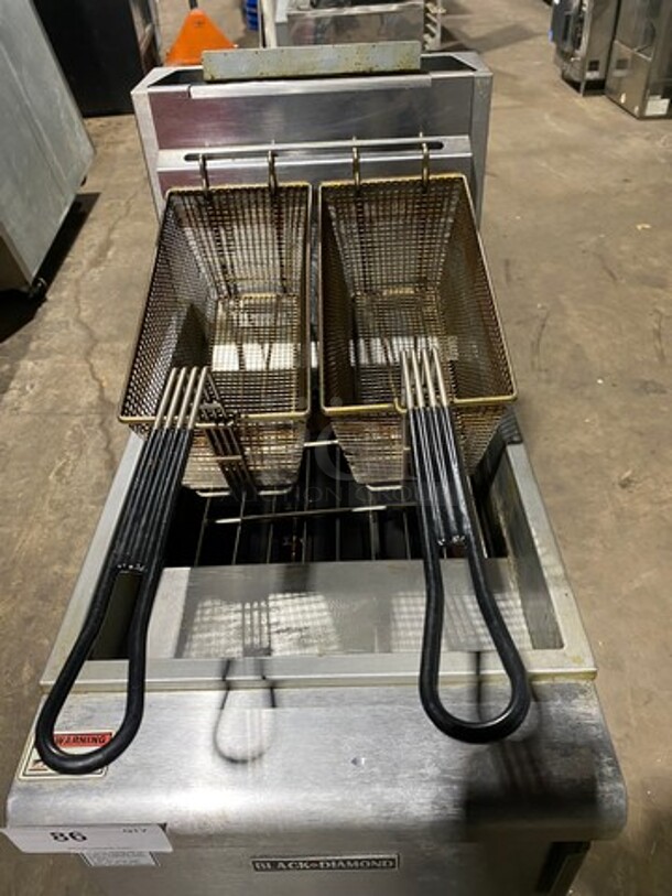 NICE! LATE MODEL! 2016 Black Diamond Commercial LP Powered Deep Fat Fryer! With 2 Metal Frying Baskets! All Stainless Steel! On Legs! Model: BDGF90 SN: 08163670055 - Image 5 of 12