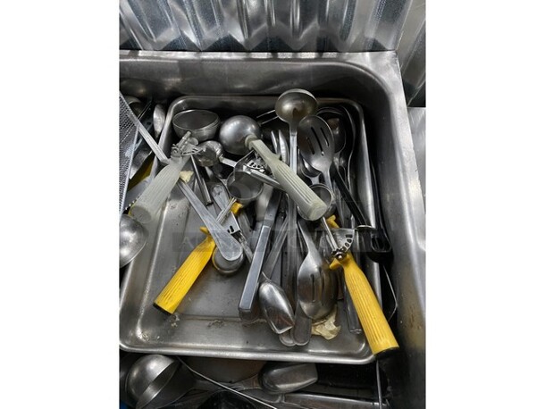 ALL ONE MONEY! Assorted Kitchen Utensils! Ladles, Spoons, & Scoops! - Image 8 of 8