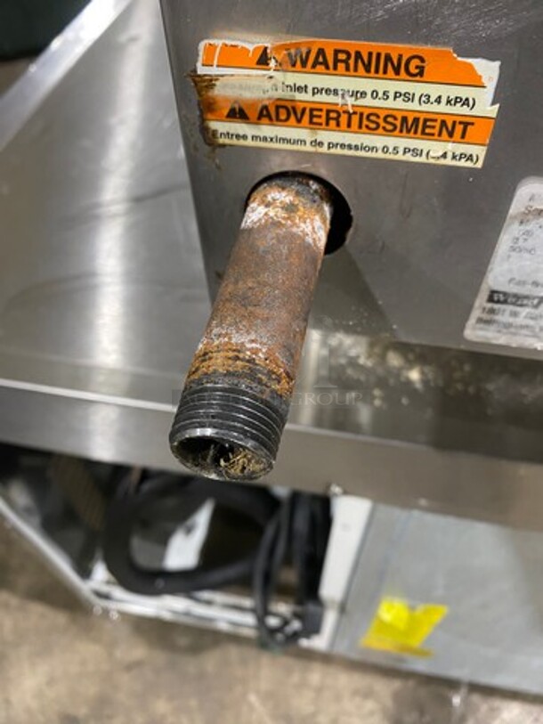 Woodstone Commercial Countertop Natural Gas Powered Flat Griddle! With Split Top! With Back & Side Splashes! All Stainless Steel! On Legs! - Image 9 of 10