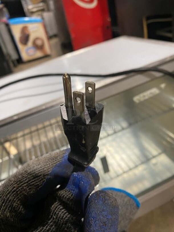 WOW! Like New! Late Model! Carib Commercial Countertop Electric Powered Heated Food Display Case/Patty Warmer! Glass All Around! With Rear Access! Stainless Steel Body! On Legs! Working When Removed! - Image 8 of 10