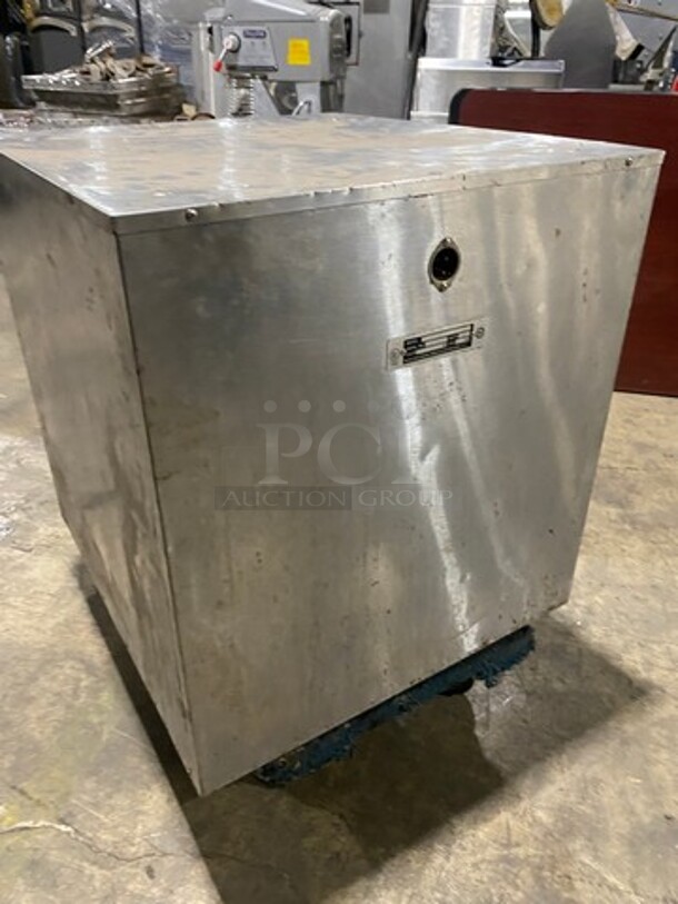 Alto Shaam Commercial Undercounter Heated Holding Cabinet! All Stainless Steel! Model: 750S SN: 4844241188 125V 60HZ 1 Phase - Image 4 of 8