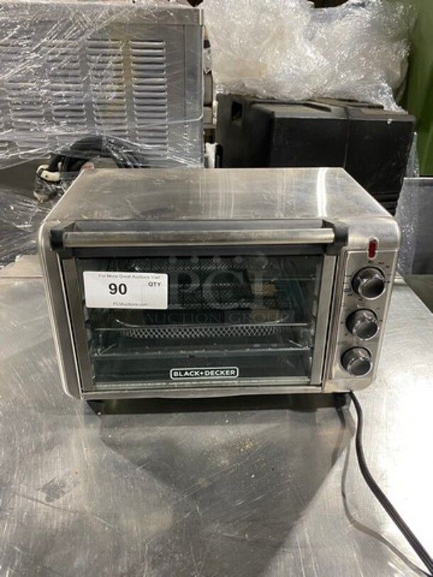 Black & Decker Countertop Toaster Oven! With View Through Door!