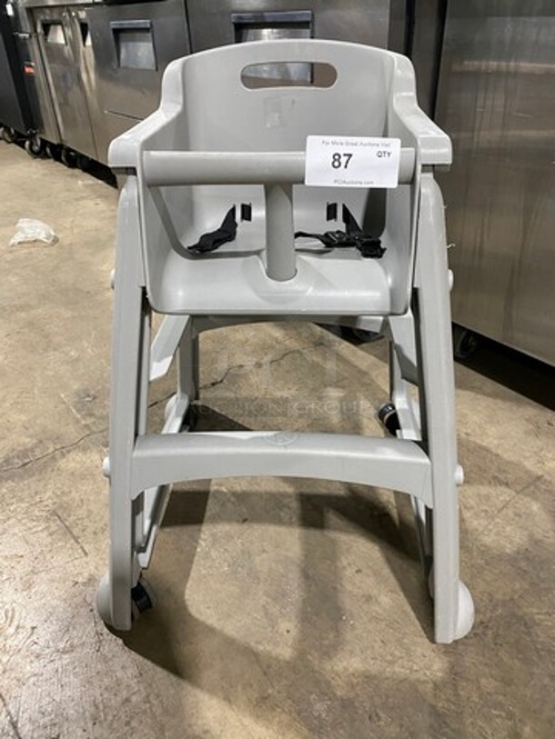 Grey Poly Highchair! With Child Safety Straps! - Image 1 of 7