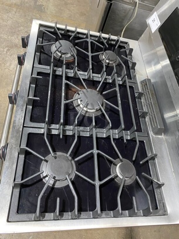 Frigidaire 5 Burner Stove! With Oven Underneath! Metal Oven Racks! All Stainless Steel! - Image 5 of 12