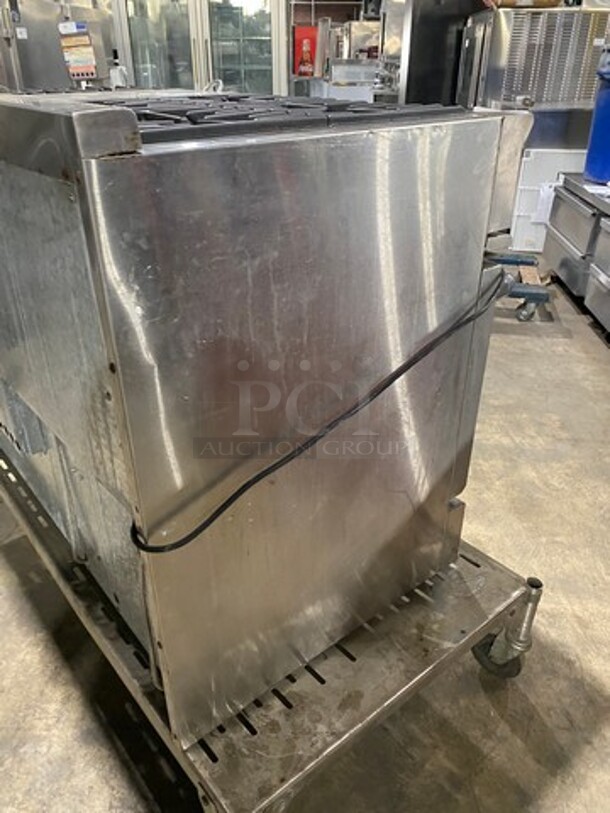 GREAT! DCS Commercial Gas Powered 6 Burner Stove! With Center Mini Flat Top Griddle! With 1 Full Size & 1 Mini Oven Underneath! All Stainless Steel! - Image 4 of 11