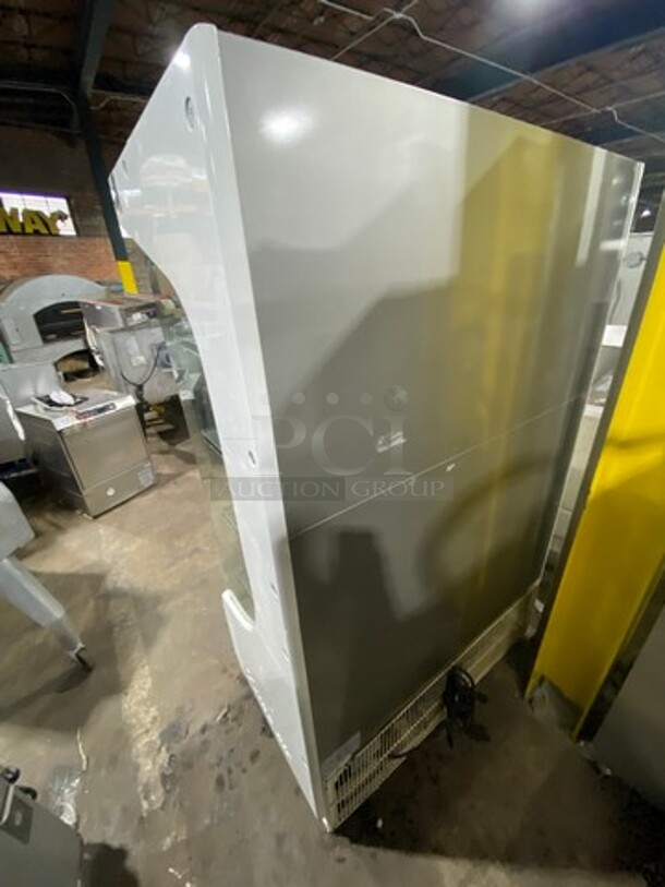 Turbo Air Commercial Refrigerated Grab-N-Go Open Case Merchandiser! With View Through Sides! With Front Cover! Model: TOM50W SN: OM50011005 120V 60HZ 1 Phase - Image 4 of 10