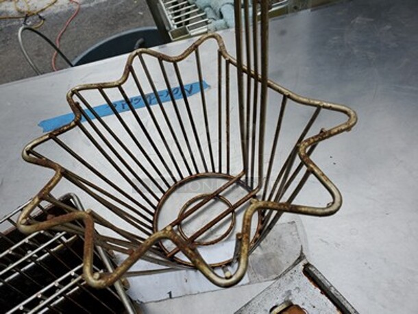 Kitchenware  - Image 5 of 6