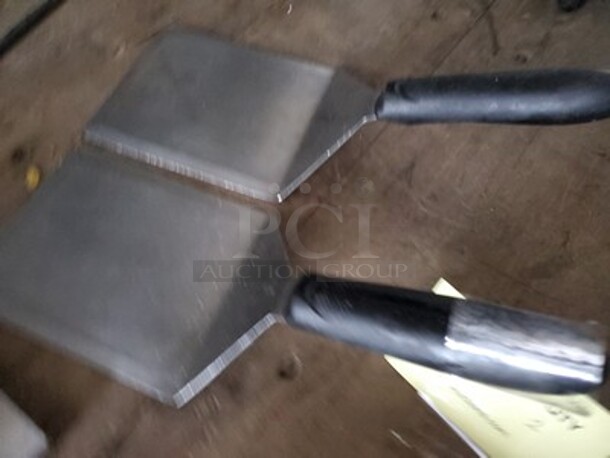 Grill Spatula  - Image 2 of 3