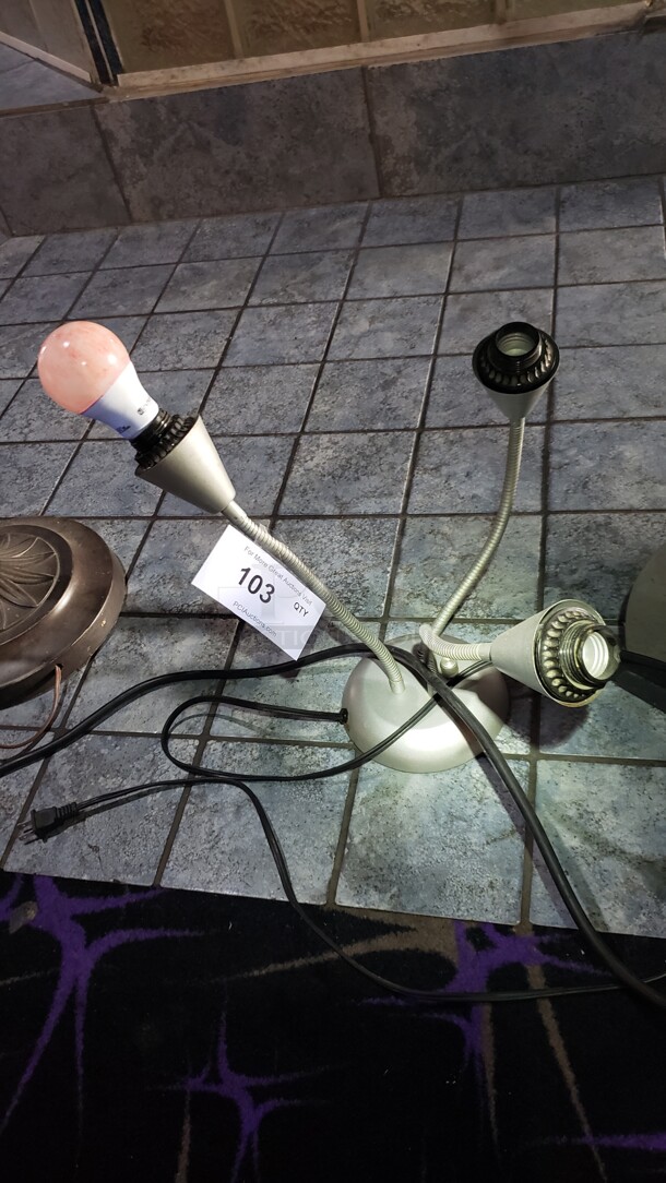 Desk Lamp

(Location 2) - Image 1 of 1