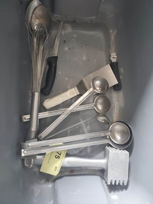 ALL ONE MONEY Lot of 11 pieces cooking utensils  - Image 2 of 3