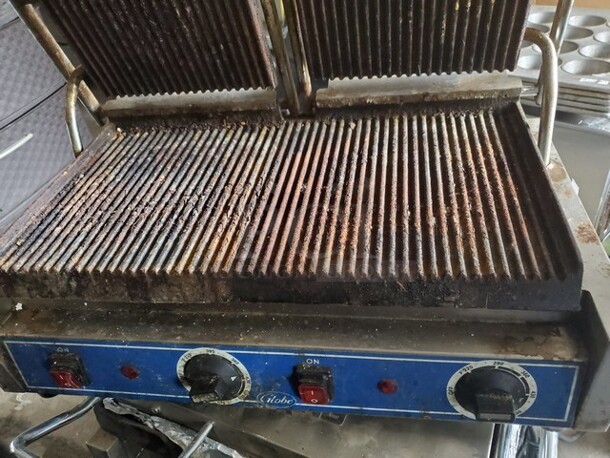 Globe GPGDUE10  Double Panini Grill with Grooved Plates - 20" x 10" Cooking Surface - 240V.  - Image 3 of 4