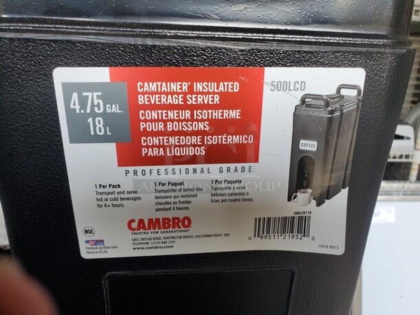 CAMBRO 4.75 Gal. Insulated Beverage Server  - Image 3 of 5