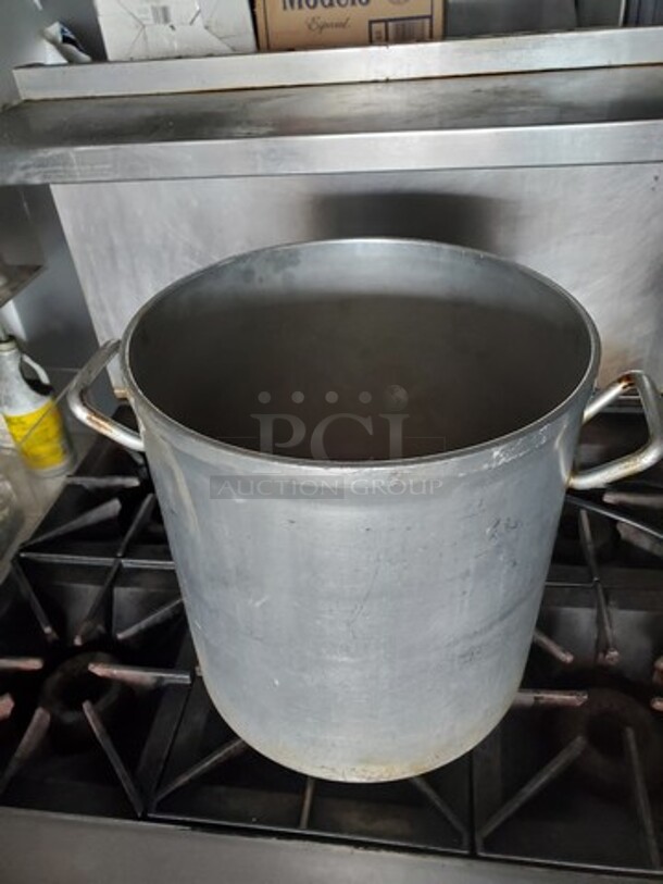 Aluminum Pot 15X16 - Image 2 of 2