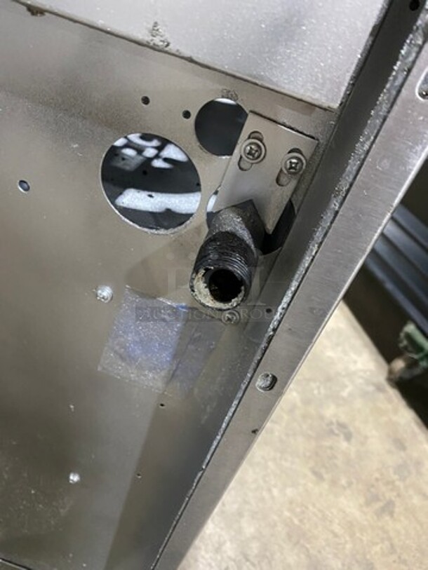 Sunfire Commercial Natural Gas Powered 6 Burner Stove! With Raised Back Splash And Salamander Shelf! With Oven Underneath! All Stainless Steel! On Casters! - Image 9 of 9