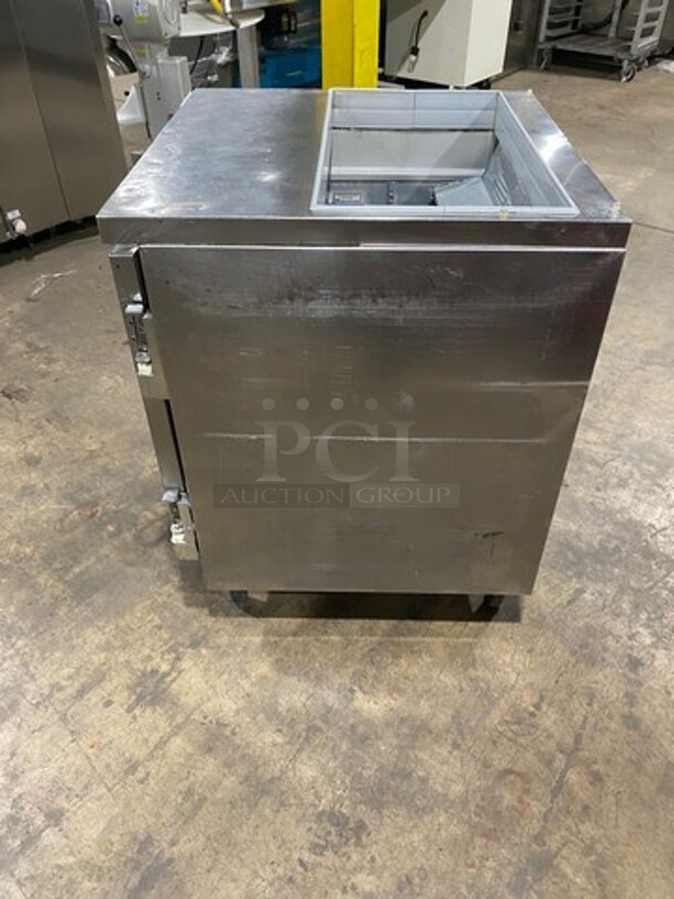Beverage Air Commercial Refrigerated Sandwich Prep Table! With Single Door Underneath Storage Space! All Stainless Steel! On Legs! Model: SUR27 SN: 4405618 115V 60HZ 1 Phase - Image 4 of 8