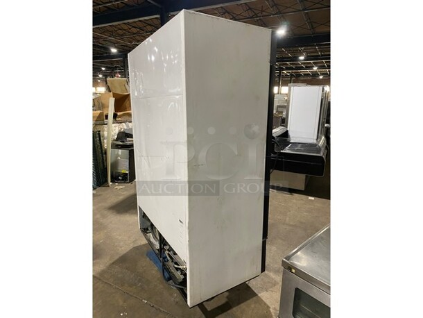 Nice! True GDM-49F Metal Commercial 2 Glass Door Reach In Freezer Merchandiser w/ Poly Coated Racks on Commercial Casters. 115 Volts, 1 Phase - Image 3 of 6