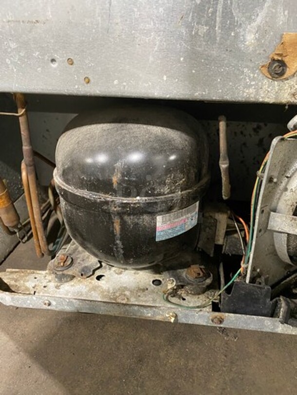 General Electric Half Cooler Half Freezer Combo Unit! Model: GTS18HBMFRWW SN: GF832298 - Image 5 of 8