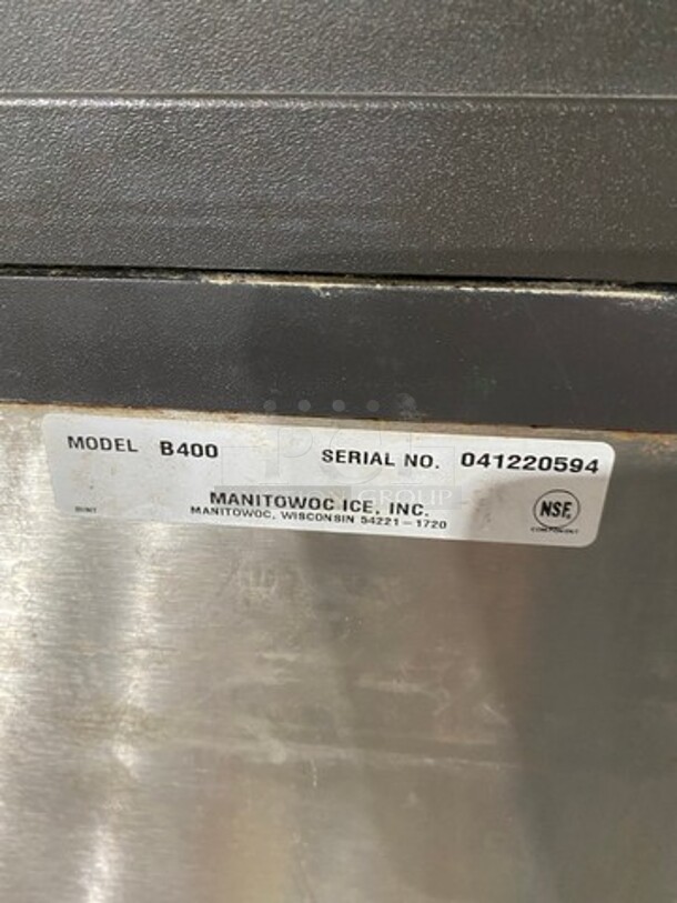 Manitowoc Commercial Ice Maker Machine! With Commercial Ice Bin! All Stainless Steel! On Legs! 2x Your Bid Makes One Unit! Model: SY0454A SN: 050163999 115V 60HZ 1 Phase, Model: B400 SN: 041220594 - Image 8 of 9