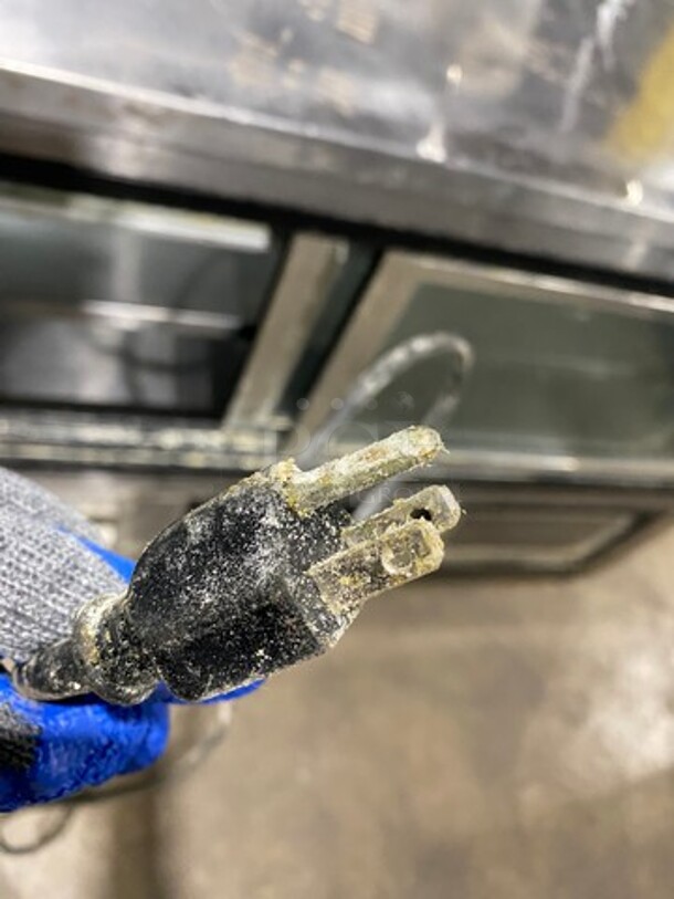 2014 Leader Commercial Refrigerated Deli Display Case Merchandiser! With Slanted Front Glass! With Sliding Rear Access Glass Doors! All Stainless Steel! Model: CDL60SC SN: PX08M2606 115V 60HZ 1 Phase - Image 7 of 7