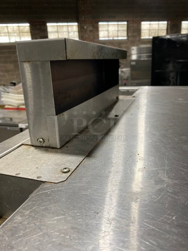 Blodgett Commercial Natural Gas Powered Convection Oven! With View Through Doors! Metal Oven Racks! All Stainless Steel! On Casters! - Image 10 of 12