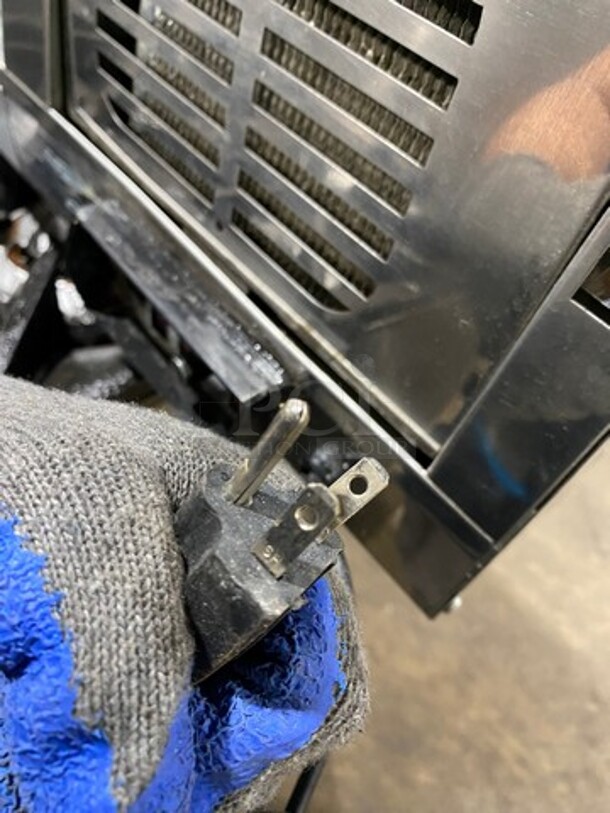 Yoshimasa Commercial Countertop Refrigerated Sushi Display Case Merchandiser! With Slanted Front Glass! Stainless Steel Body! - Image 8 of 8