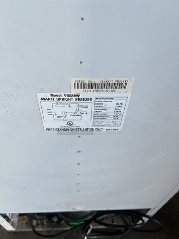 Avanti White Mini Fridge! With Poly Shelves! - Image 5 of 5