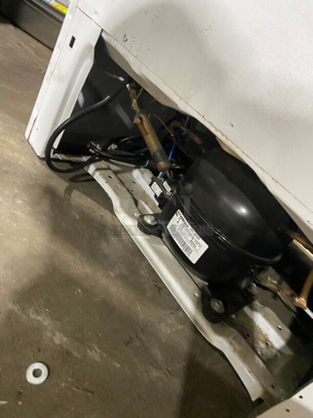 Frigidaire Single Door Freezer! With Poly Racks And Shelves! Model: FFU0912DW3 SN: WB73026768 115V - Image 9 of 9