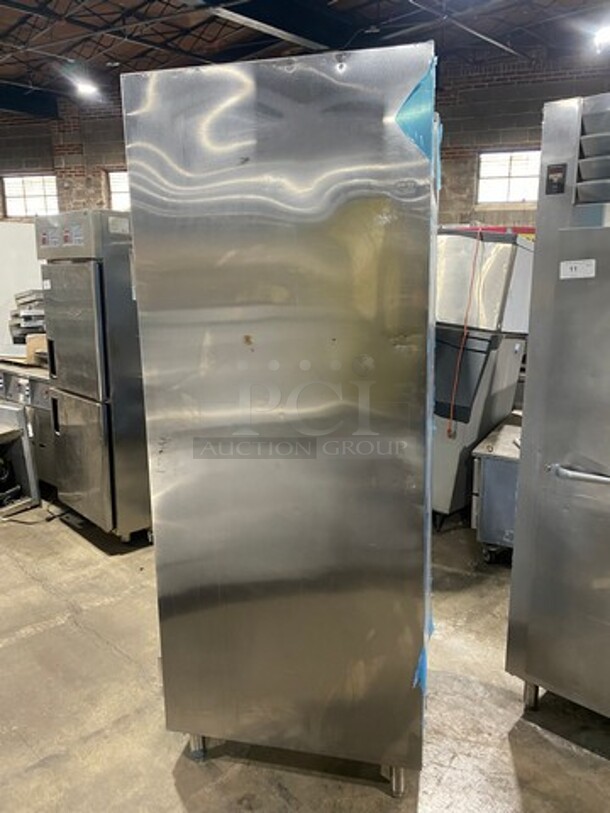 Traulsen Commercial Single Door Reach In Refrigerator! Solid Stainless Steel! On Legs! Model: RHT132WUTFHS SN: T94900E05 115V 60HZ 1 Phase - Image 2 of 9