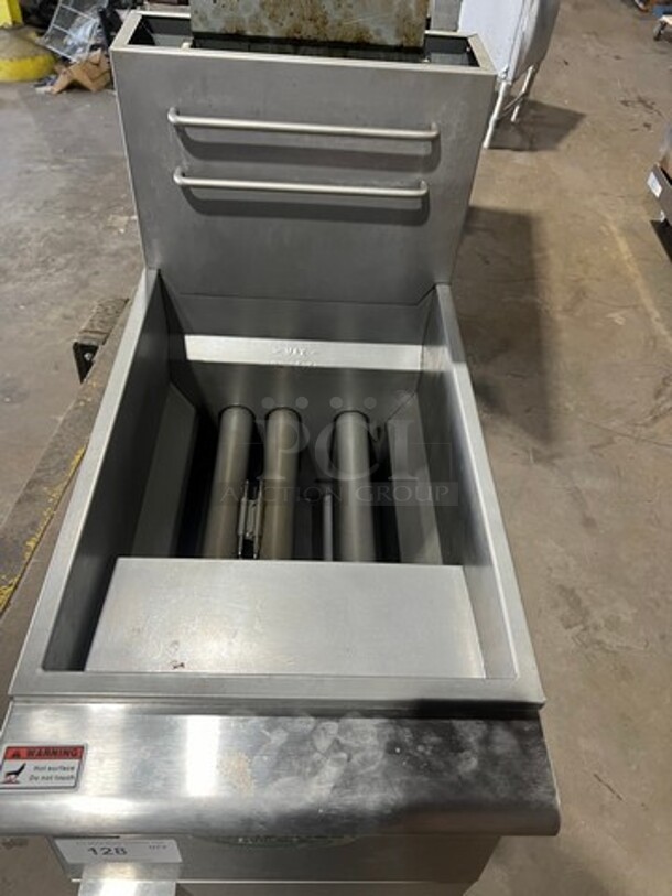 Mainstreet Commercial LP Powered Deep Fat Fryer! With Back Splash! All Stainless Steel! On Legs! Model: 541FF40L SN: 2104014006 - Image 2 of 8