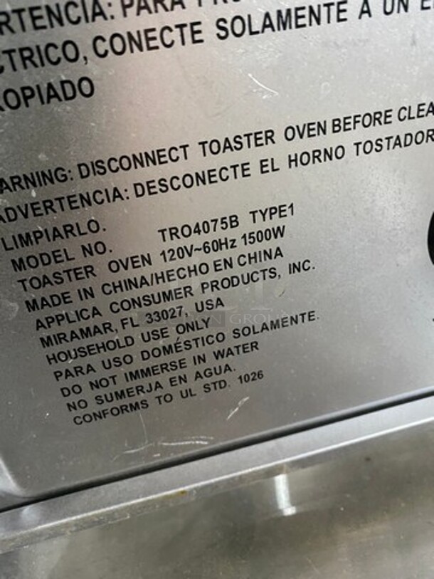 Black & Decker Countertop Toaster Oven! With View Through Door! TRO4075B 120V - Image 7 of 8