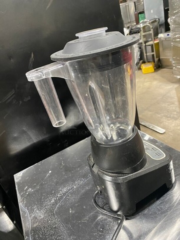 Chef Built Commercial Countertop Blender! With 44 OZ Pitcher! Model: CCB1000 120V - Image 4 of 8