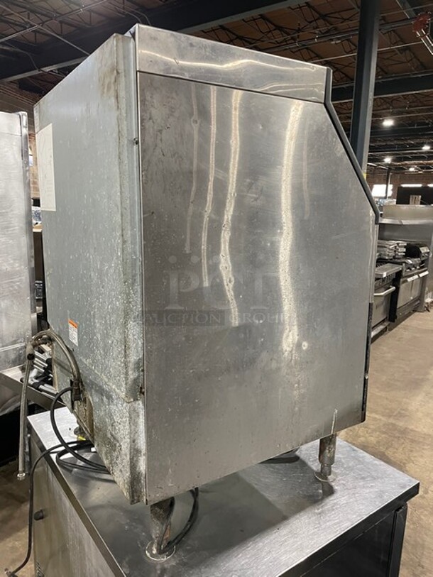 Koolaire Commercial Under The Counter Ice Making Machine! All Stainless Steel! Model KD0170A Serial 310353873! 115V 1Phase! On Legs! - Image 4 of 8