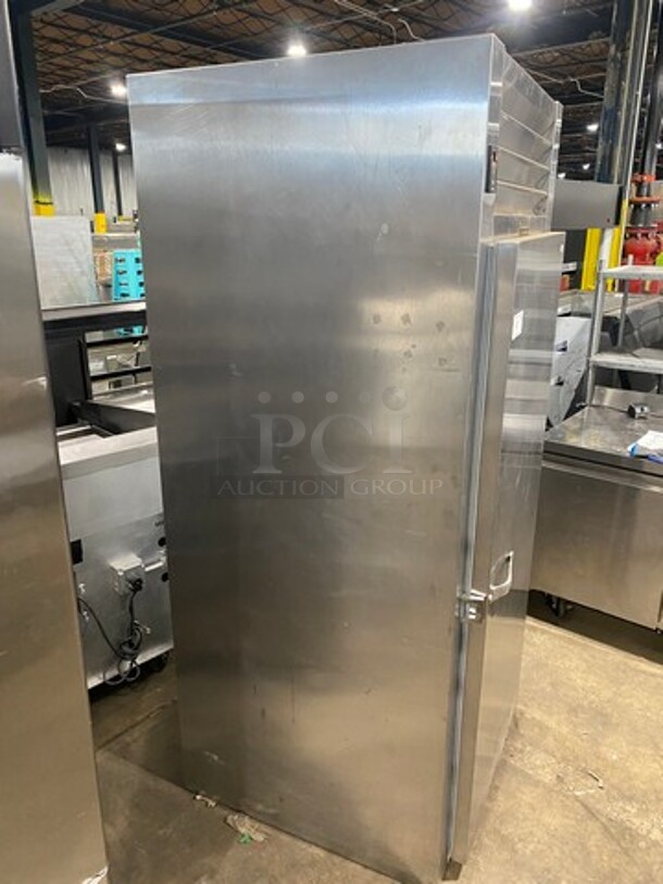 Traulsen Commercial Single Door Roll In Refrigerator! Solid Stainless Steel! Model: ARI134LUTFHS SN: T26797K06 115V 60HZ 1 Phase - Image 3 of 10