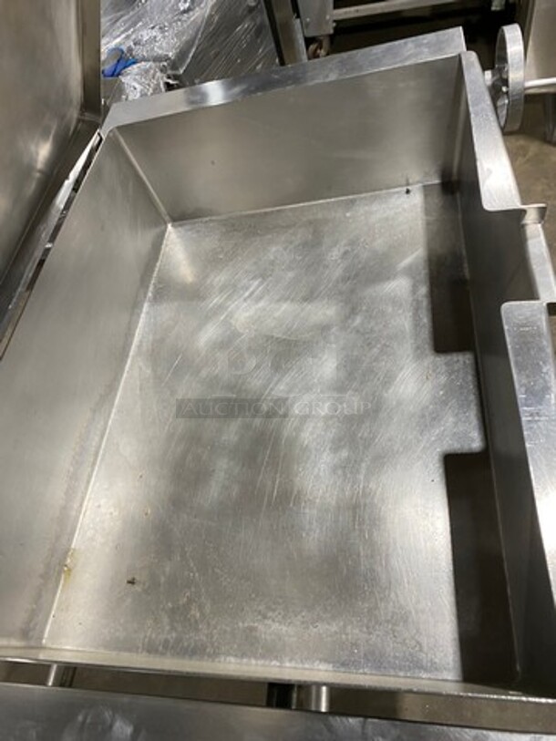 Vulcan Hart Commercial Electric Powered Tilt Skillet/Braising Pan! All Stainless Steel! On Legs!! Working When Removed!  - Image 5 of 8