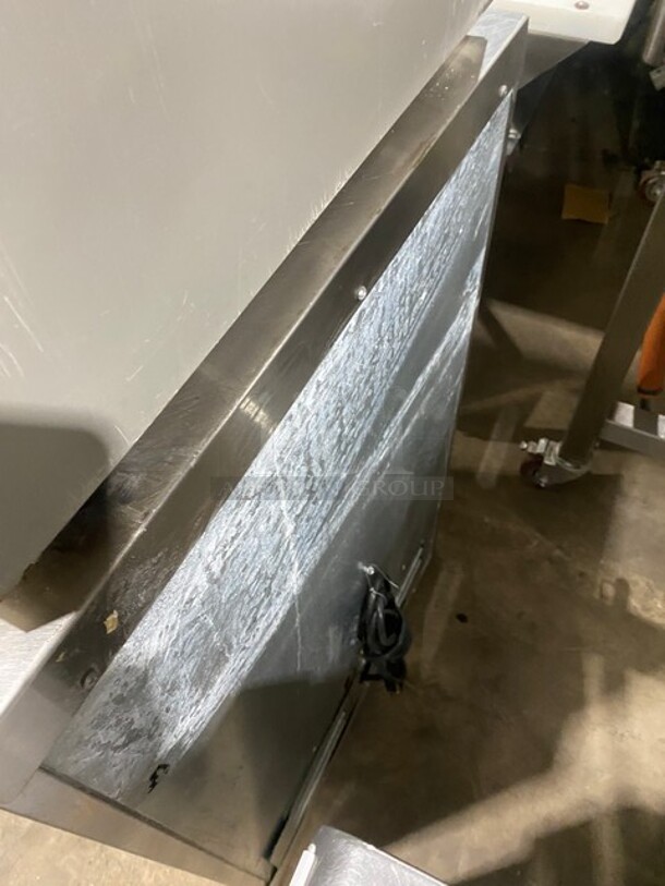 Krowne Commercial Undercounter Glass Chiller! All Stainless Steel! Model: FMC24BSR SN: 0100810 115V 60HZ 1PH
 - Image 4 of 7