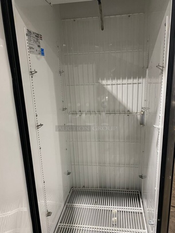 True Single Door Reach-In Freezer! With Poly Coated Racks! Solid Stainless Steel! On Casters! Model: T23F SN: 7713908 115V 60HZ 1 Phase - Image 5 of 11