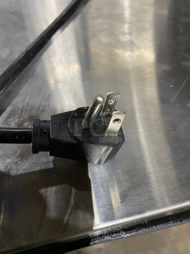 ALL Stainless Steel! SCOTSMAN Stainless Steel Undercounter Nugget Ice Machine! 
115V /60 Hz/1 phase - Image 6 of 6