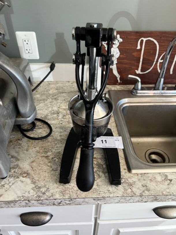 Countertop Manual Citrus Juicer! - Image 1 of 5
