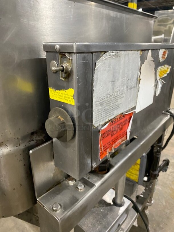 Groen Commercial Natural Gas Powered Skillet/Braising Pan! All Stainless Steel! On Casters! - Image 6 of 9