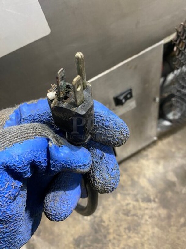 Commercial Refrigerated Bakery Display Case Merchandiser! With Straight Front Glass! With Sliding Rear Access Doors! Stainless Steel Body! - Image 9 of 10